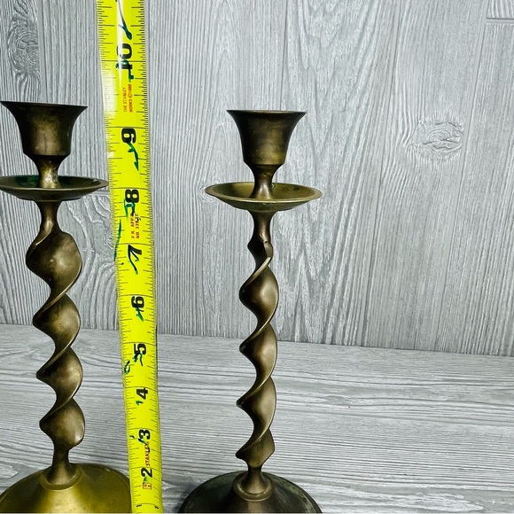 Vintage Set two brass gold tone candle sticks swirl twirl design mcm  decoration - Picture 6 of 7